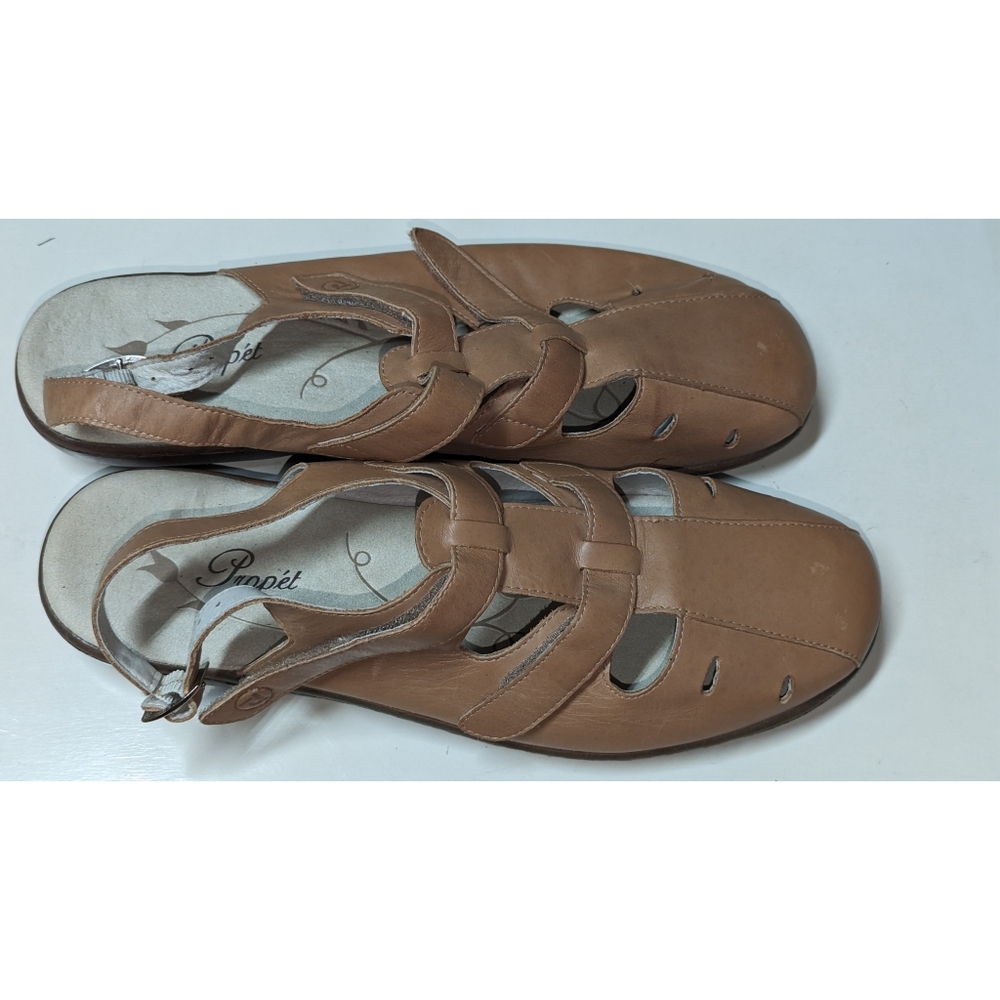 Propet leather upper shoe